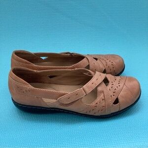 Clarks Women’s Tan Ashland Spin Size  9.5